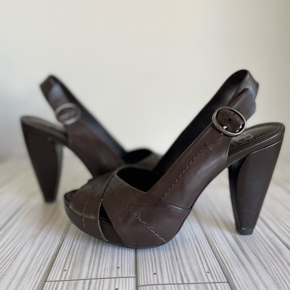 Gianni Bini Shoes - Gianni Bini Brown Leather sling back heels